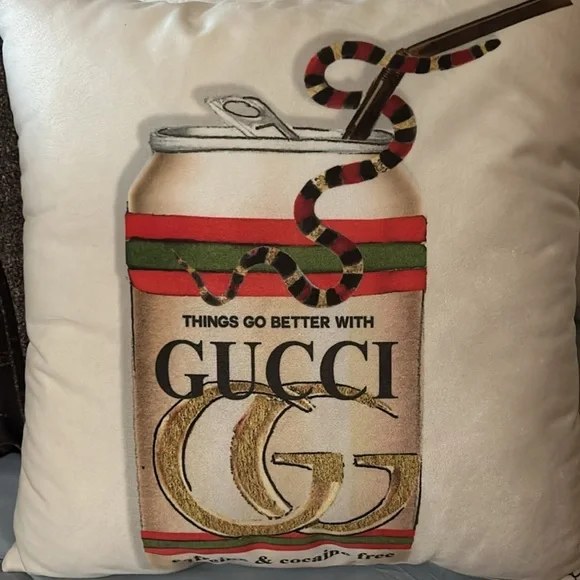 Decorative Pillows SET of 3. NON Branded New Out Of Package. - Picture 3 of 11